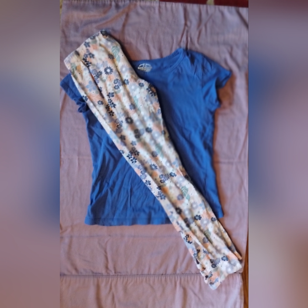 🥰 Cute matching Roebucks & co. set